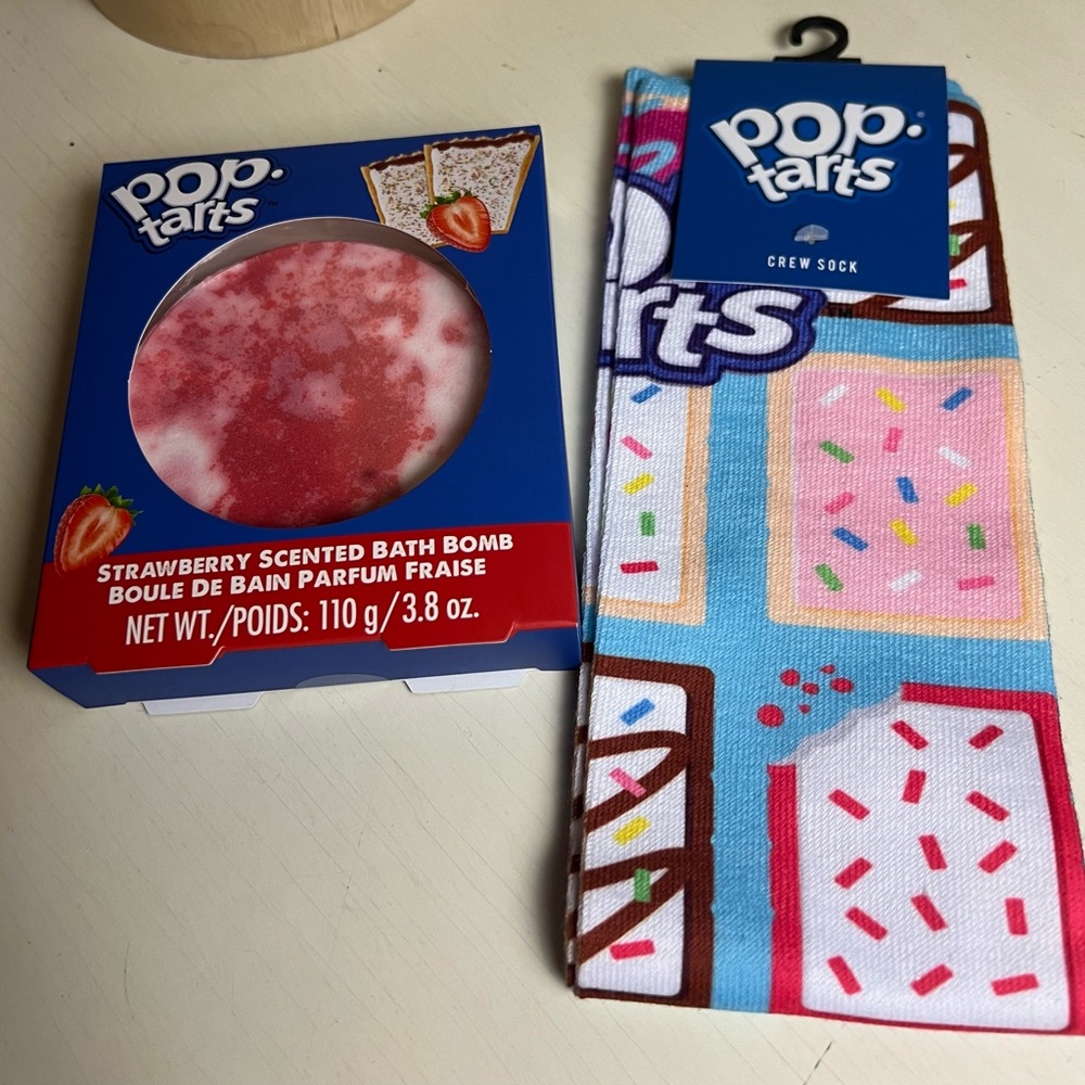 NWT set of Poptarts scented bath bombs and matching socks